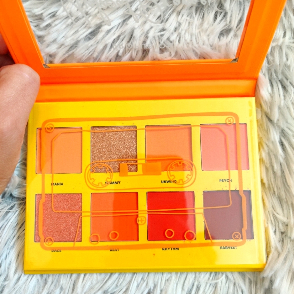 Profusion Eyeshadow Bundle - Picture 3 of 9